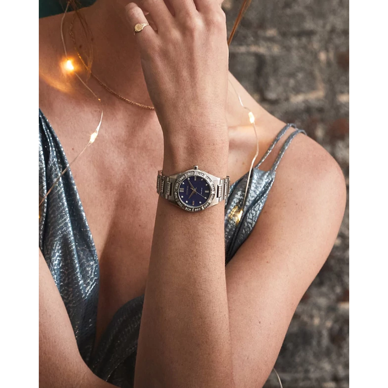 Reloj Citizen Azul Silhouette Cristales EM1020-57L | Elegancia relojería